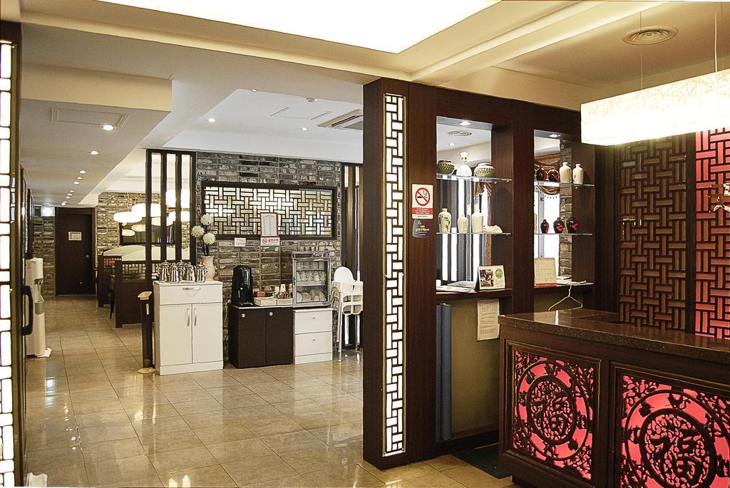Arirang Tourist Hotel Changwon Extérieur photo
